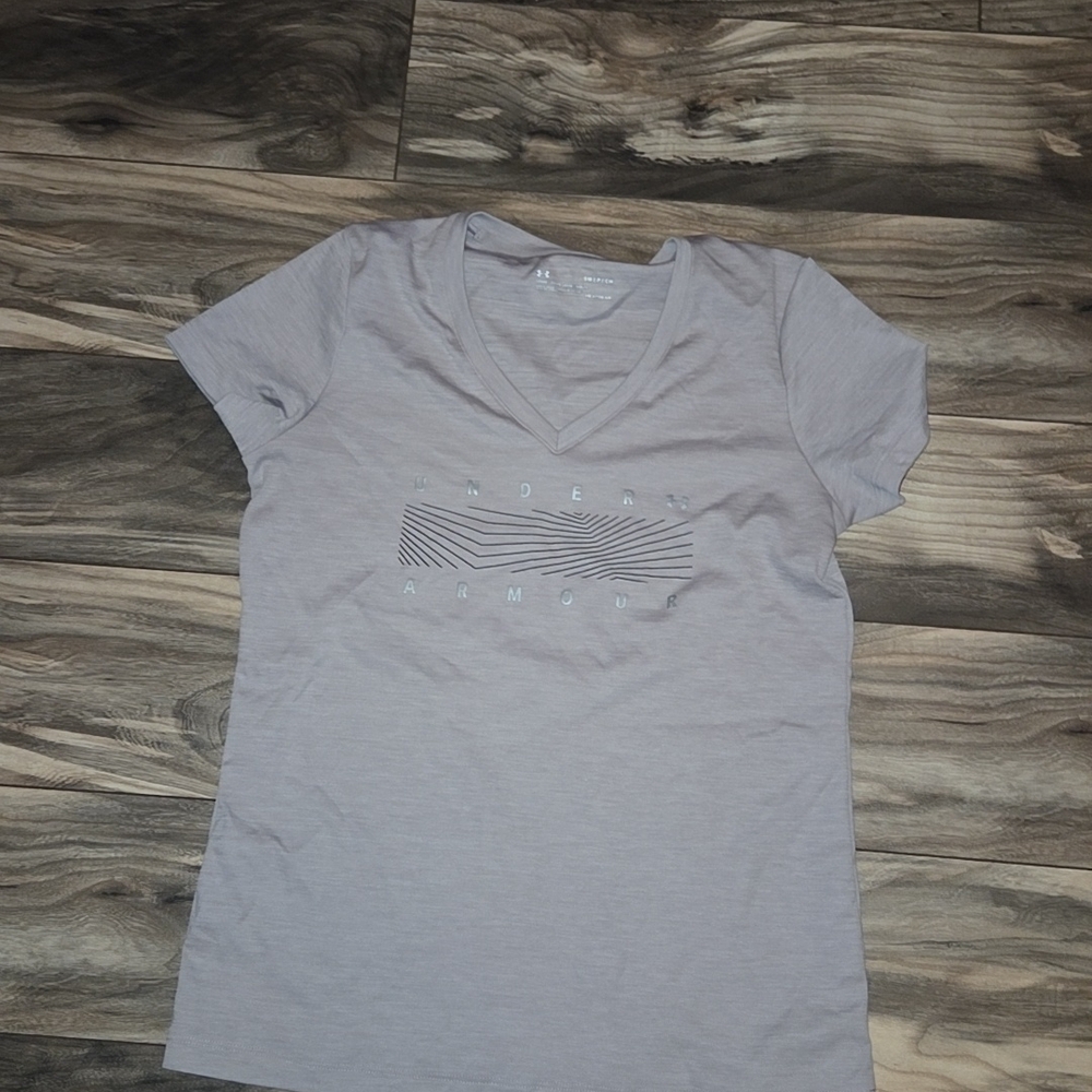 Under Armour Women's Light Gray V-Neck Tee
